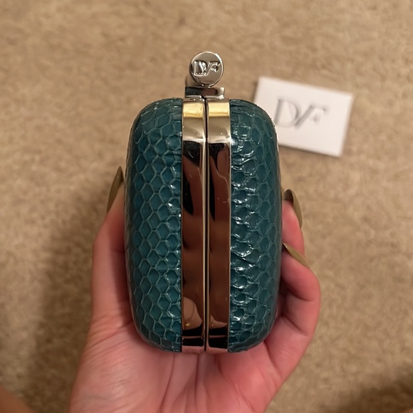 Diane Von Furstenberg Tonda Snake Clutch - Picture 6 of 7